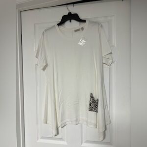 LOGO by Lori Goldstein White Top with Leopard Detail Pocket.